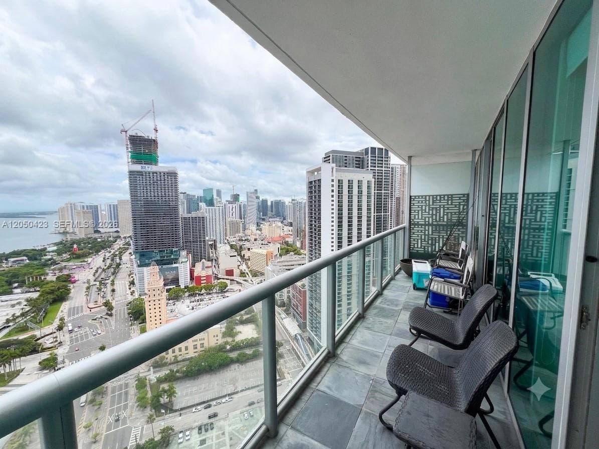 888 Biscayne Blvd 4005 photo 2