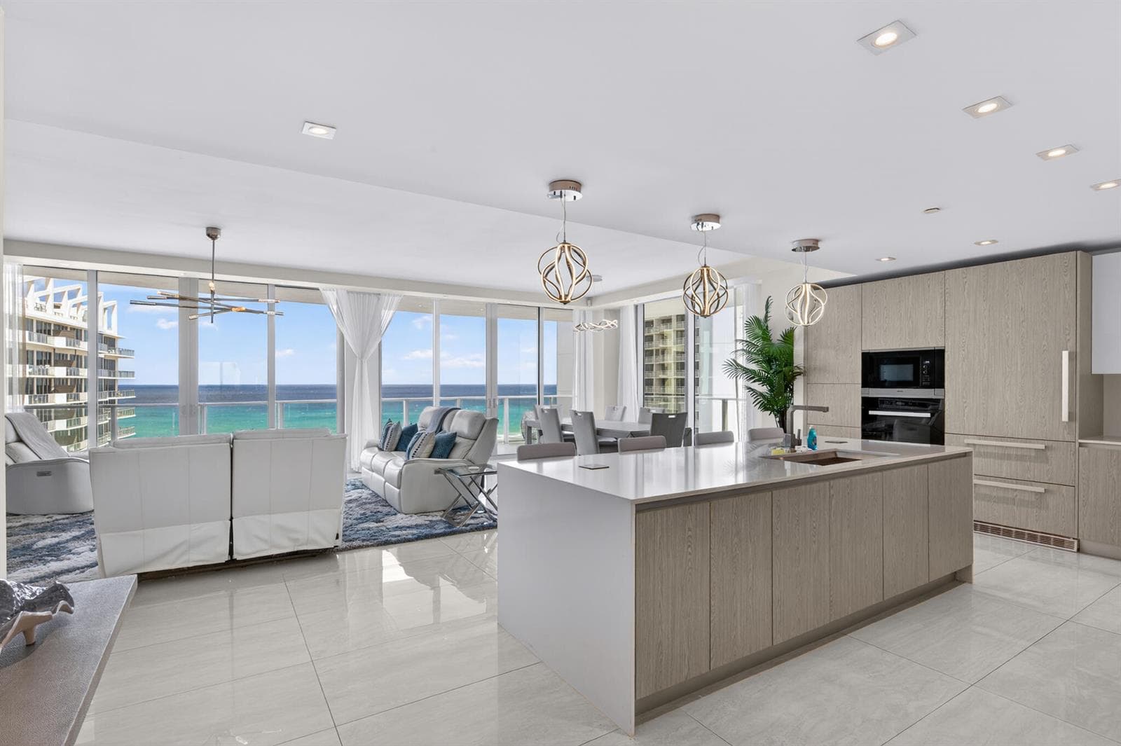 3100 N Ocean Drive 1805p photo 4