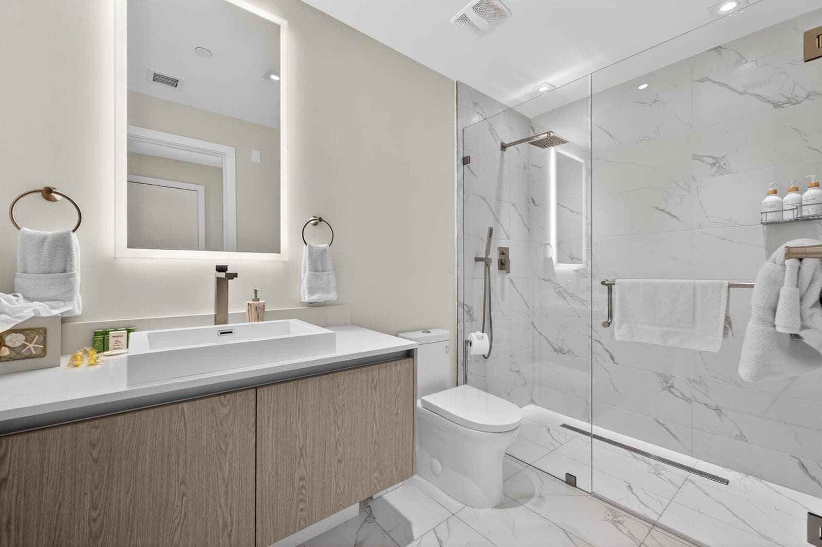 3100 N Ocean Drive 1805p photo 21