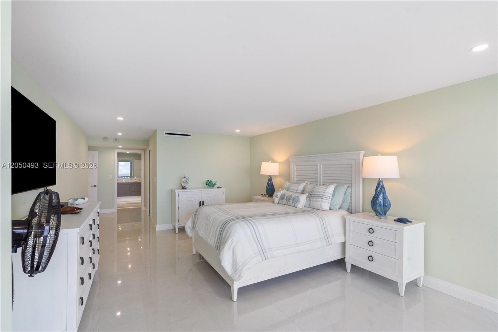 2200 S Ocean Ln 2804 photo 17