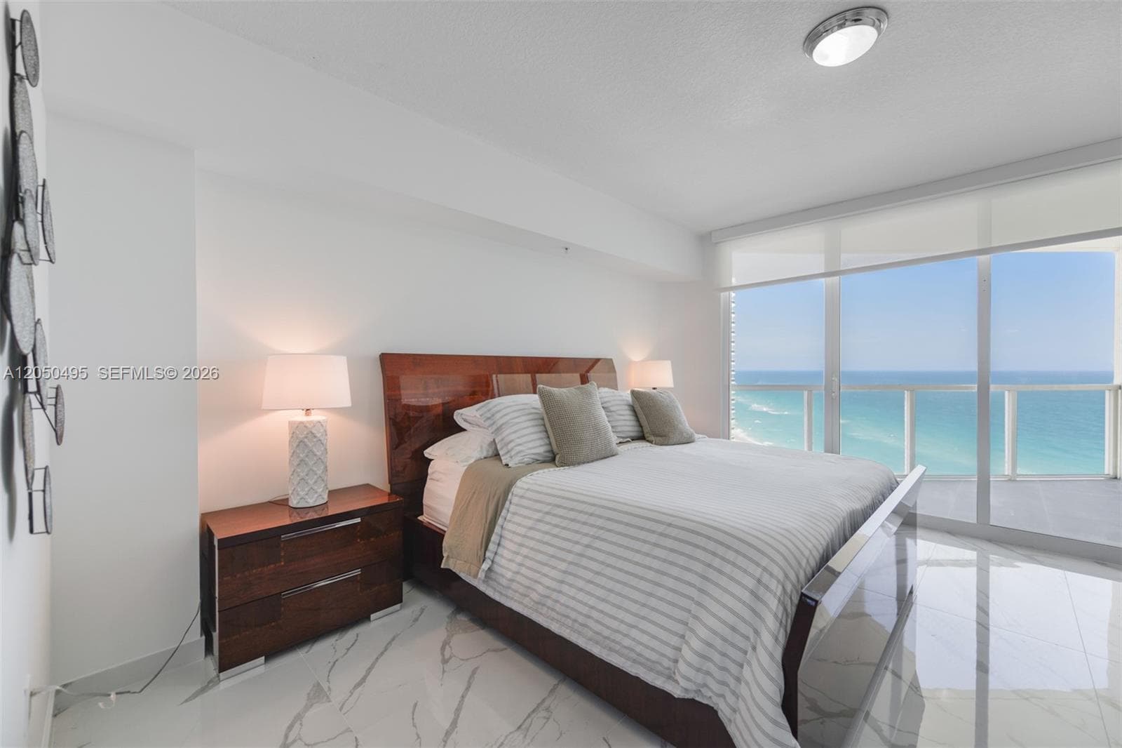 16699 Collins Ave 2004 photo 10