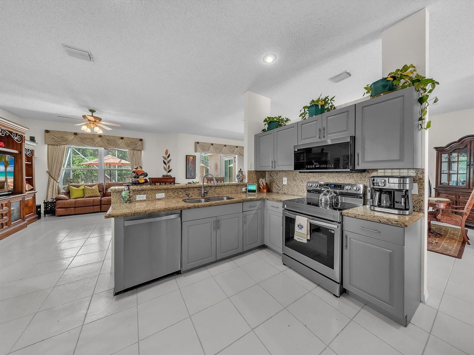 6029 NW 74th Street photo 18