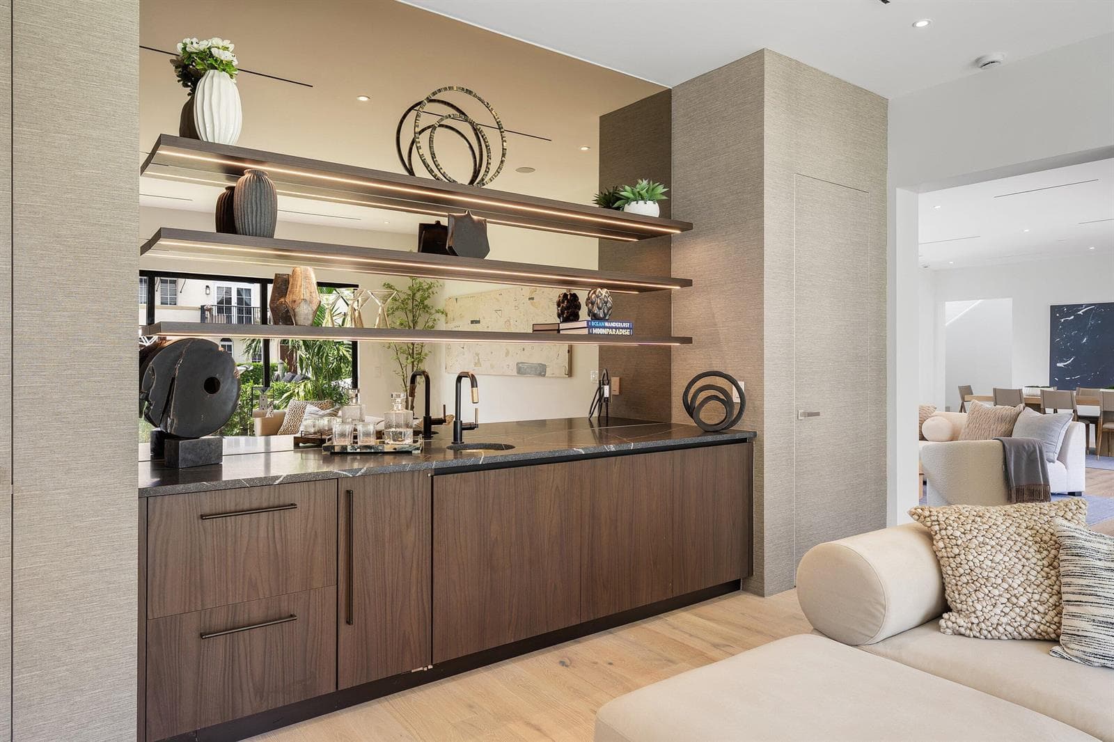 819 Bamboo Lane photo 9