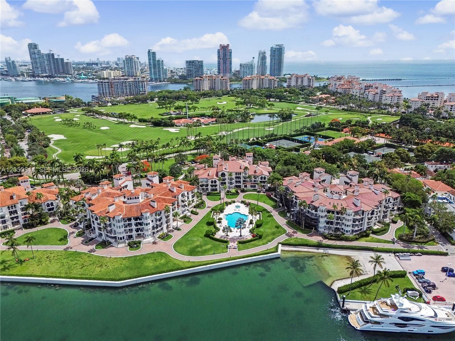 2124 Fisher Island Dr 2124 photo 3