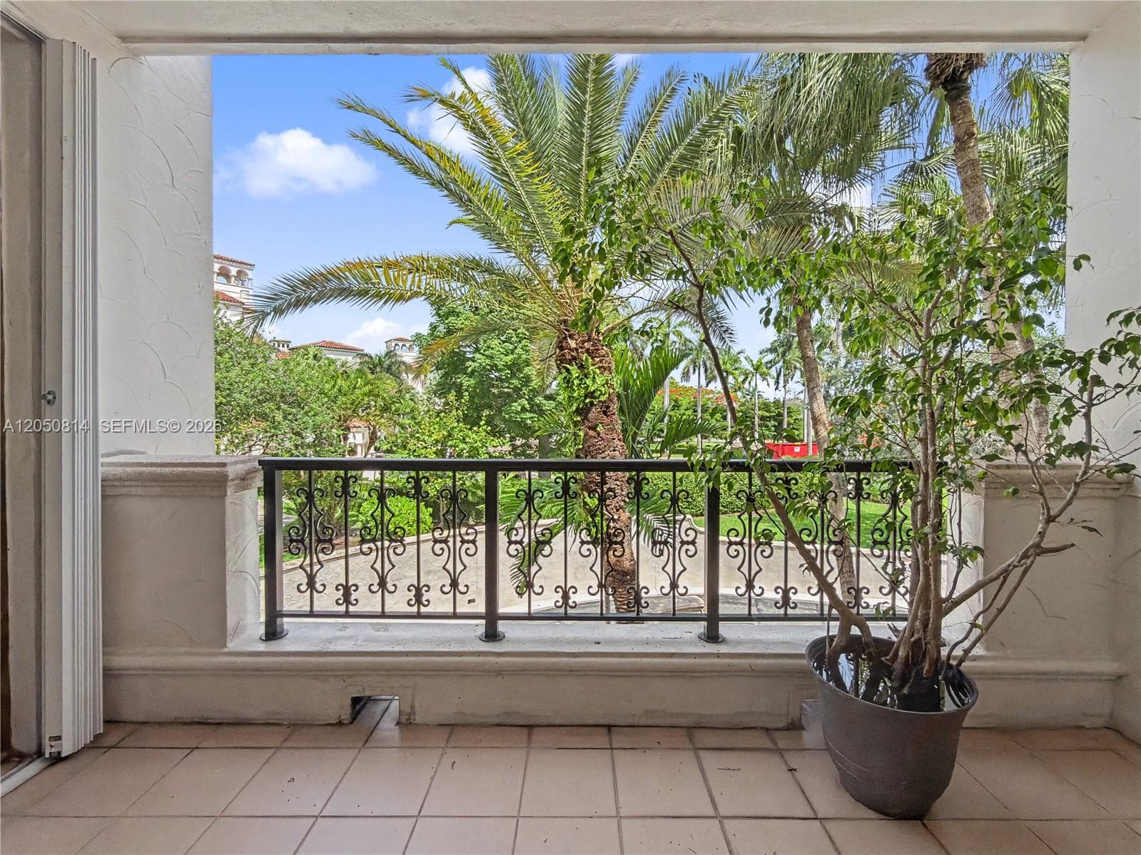 2124 Fisher Island Dr 2124 photo 21