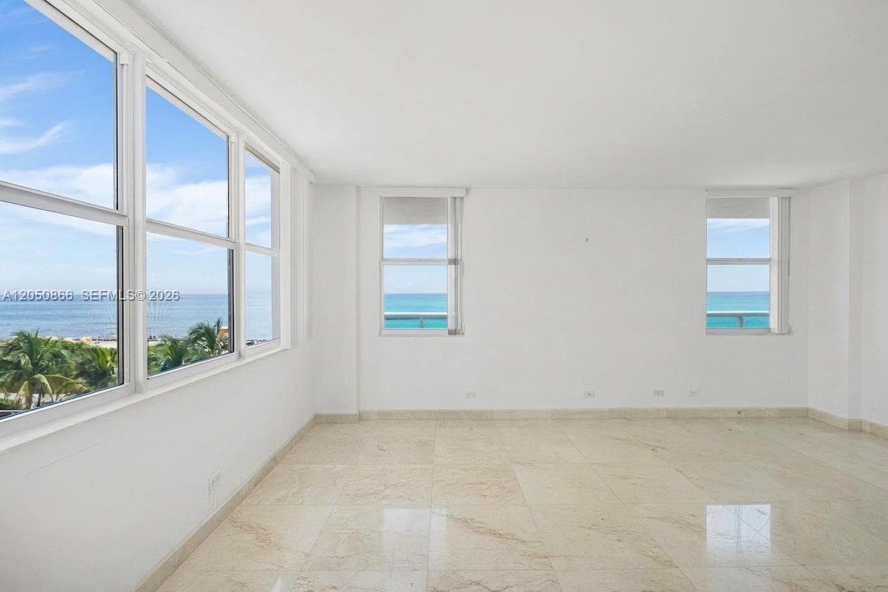 6039 Collins Ave 517 photo 20