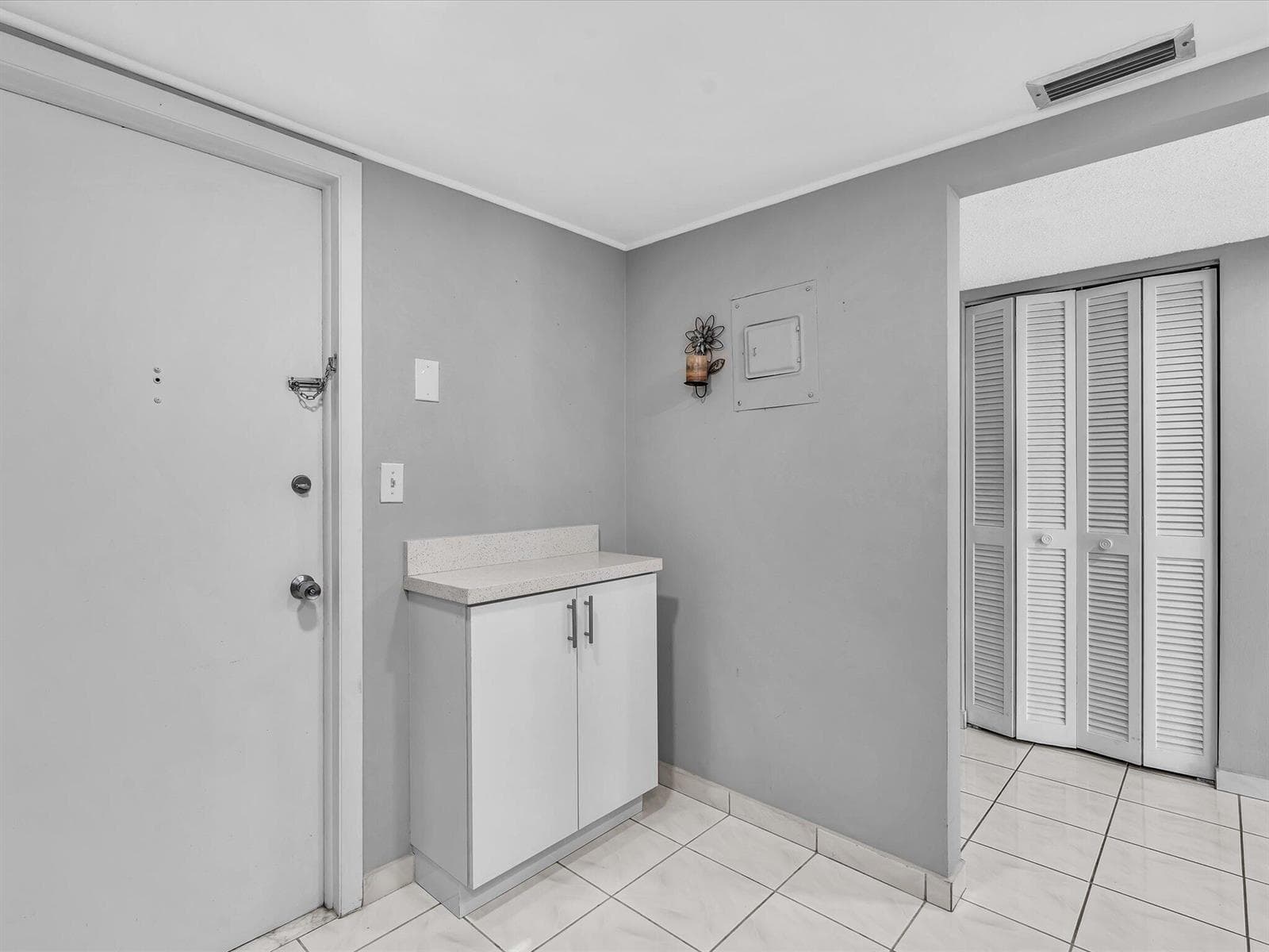 1410 S Ocean Drive 1103 photo 11