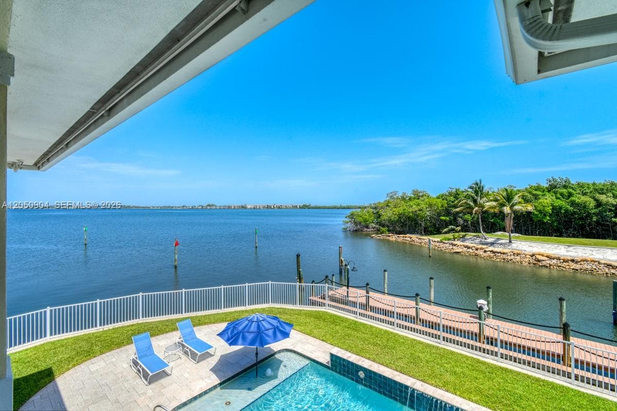 4105 NE Rigels Cove Way photo 9