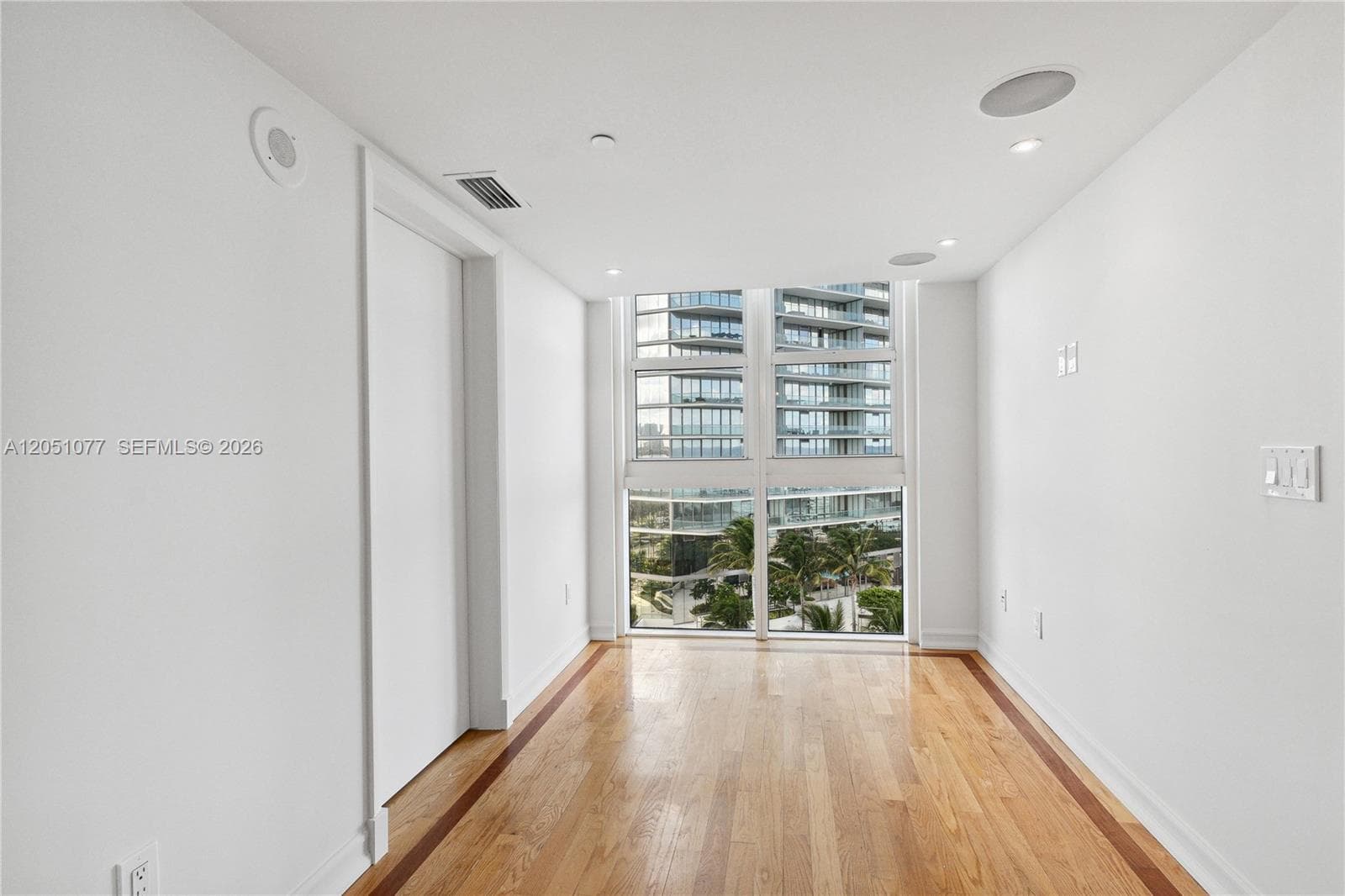 18911 Collins Ave 901 photo 15
