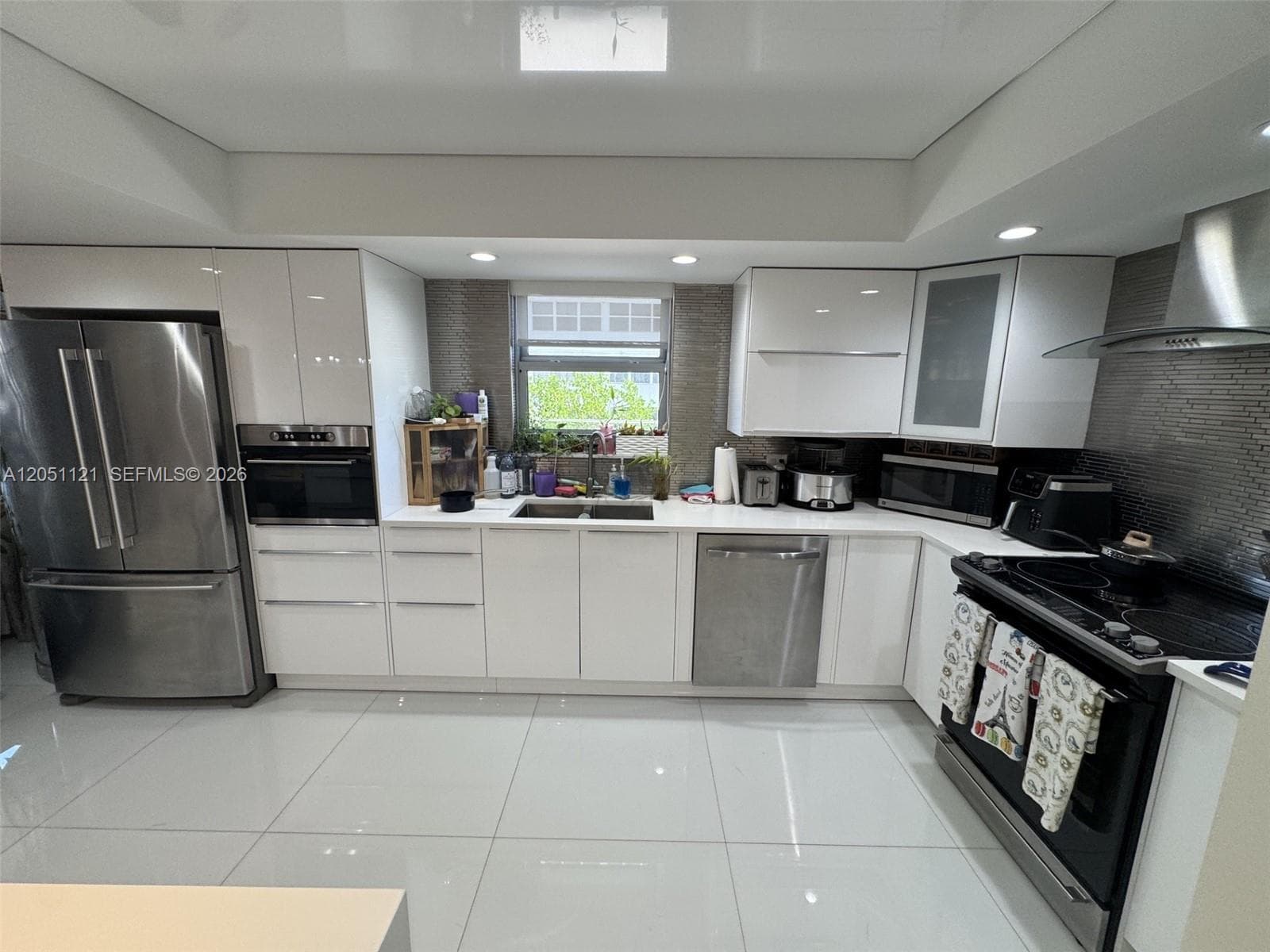 1912 S Ocean Dr 2C photo 4