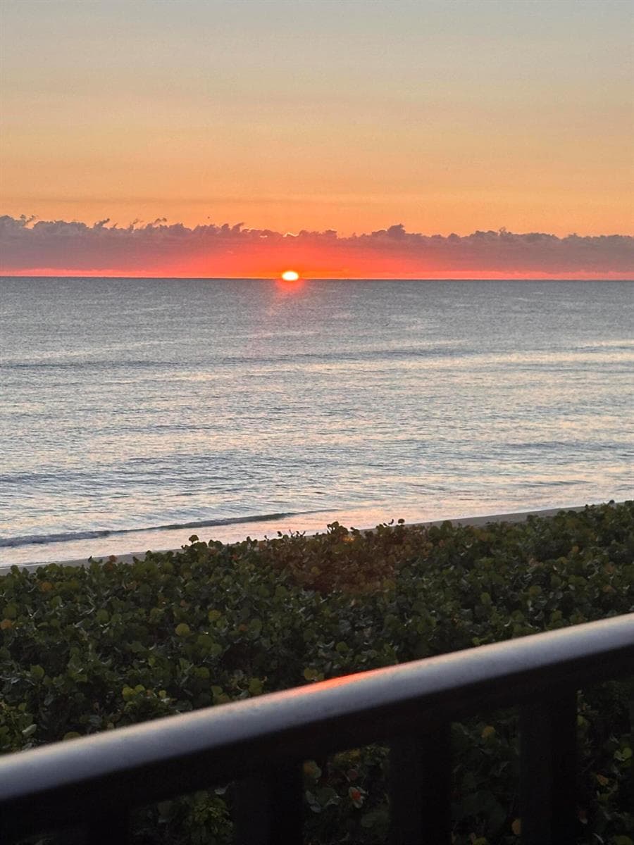 7430 S Ocean Drive 319 photo 1