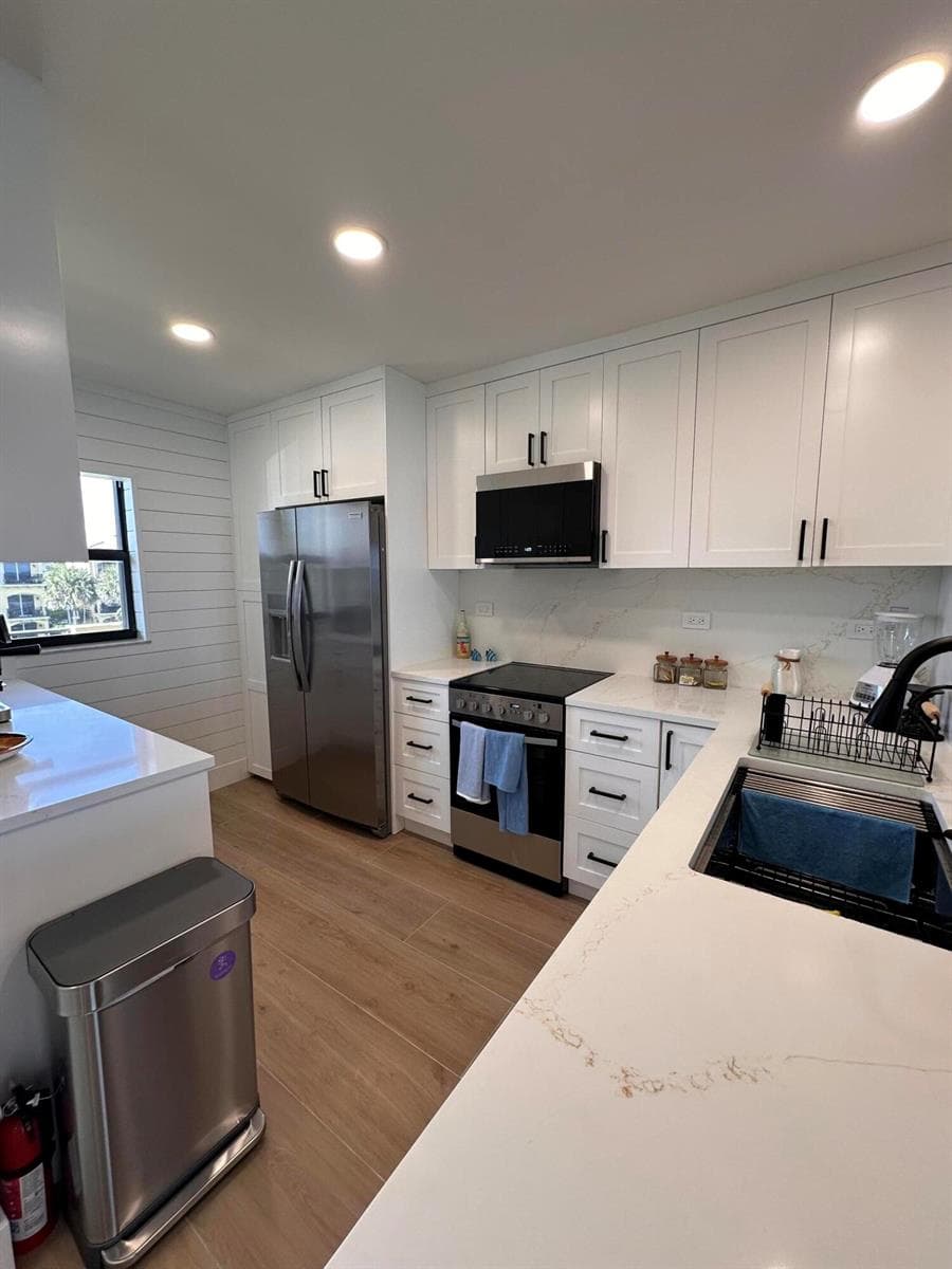 7430 S Ocean Drive 319 photo 9