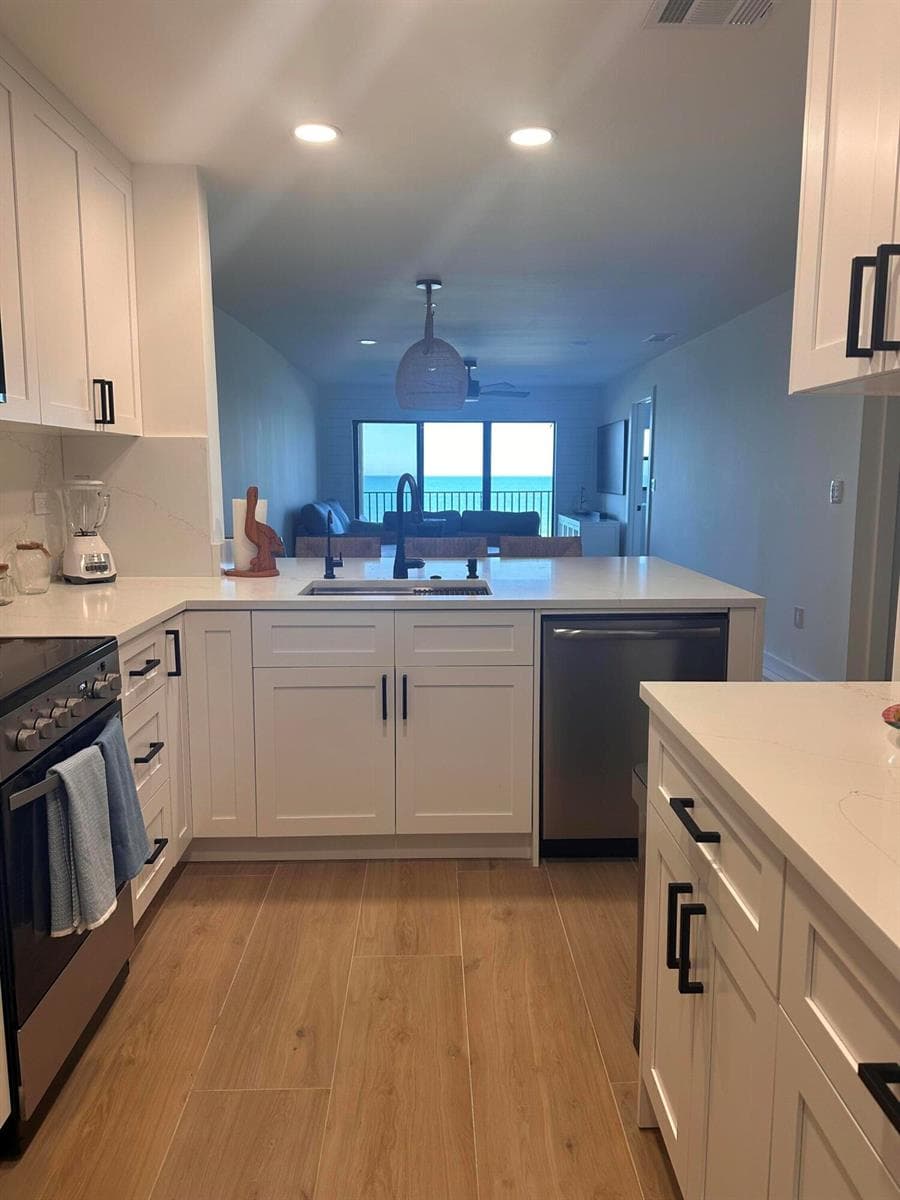 7430 S Ocean Drive 319 photo 11