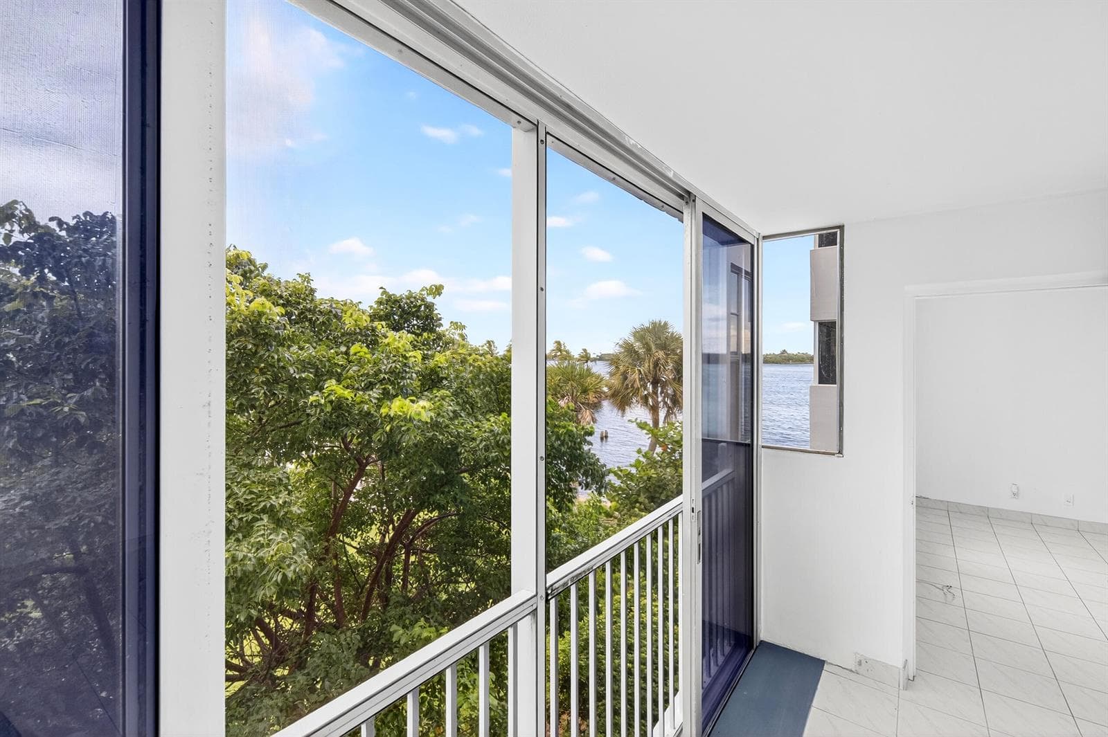 1820 New Palm Way 306 photo 17