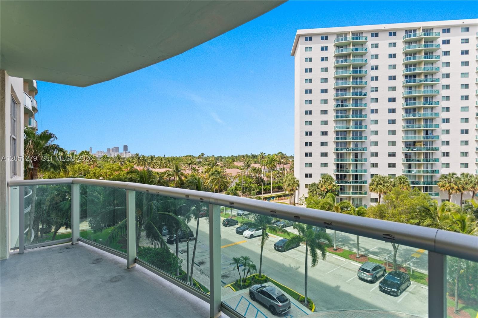 19390 Collins Ave 516 photo 1