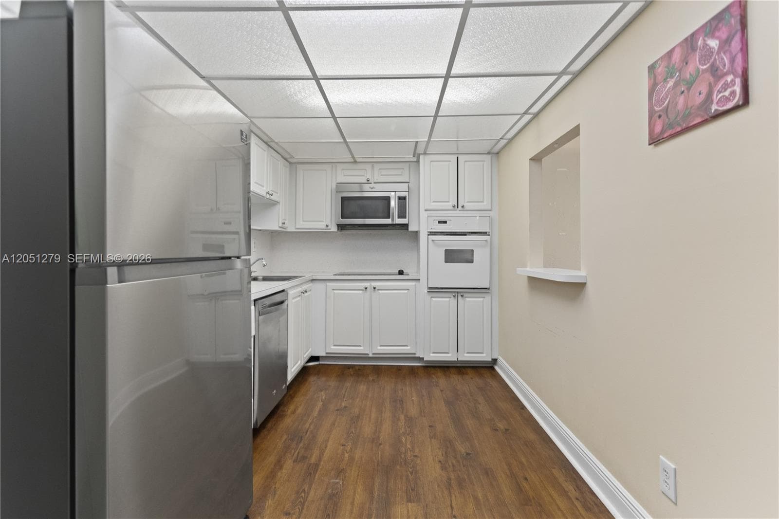 19390 Collins Ave 516 photo 5