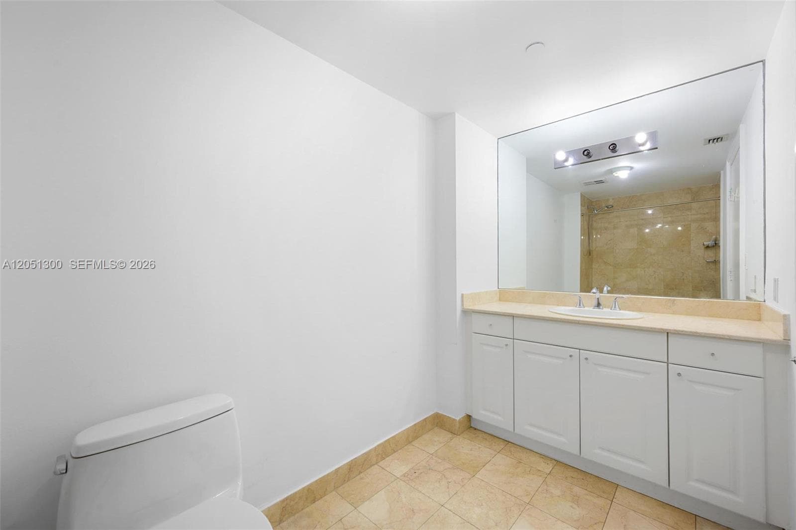20201 E Country Club Dr 1502 photo 24