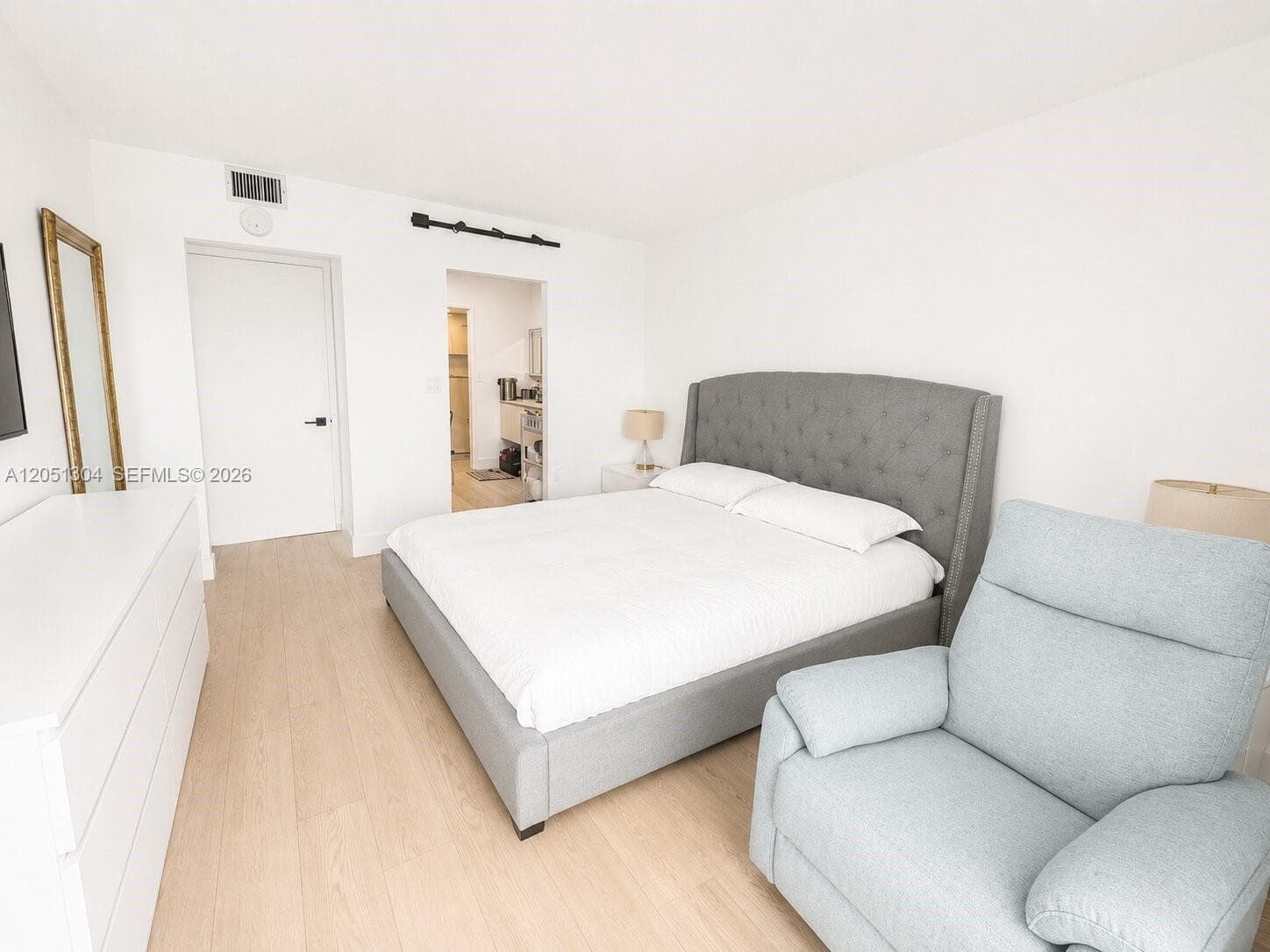 20505 E Country Club Dr 537 photo 10