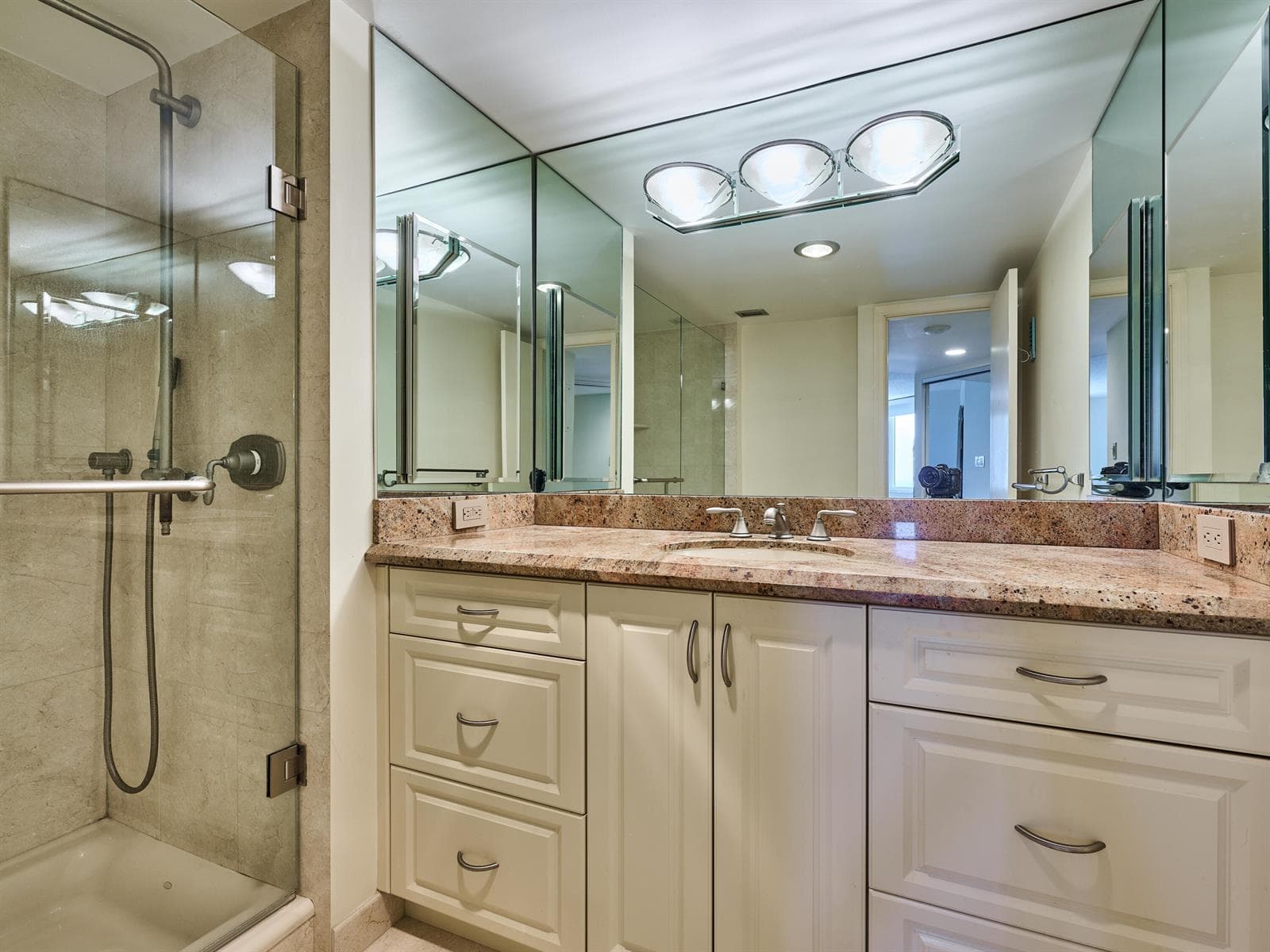 500 S Ocean Boulevard 2106 photo 16