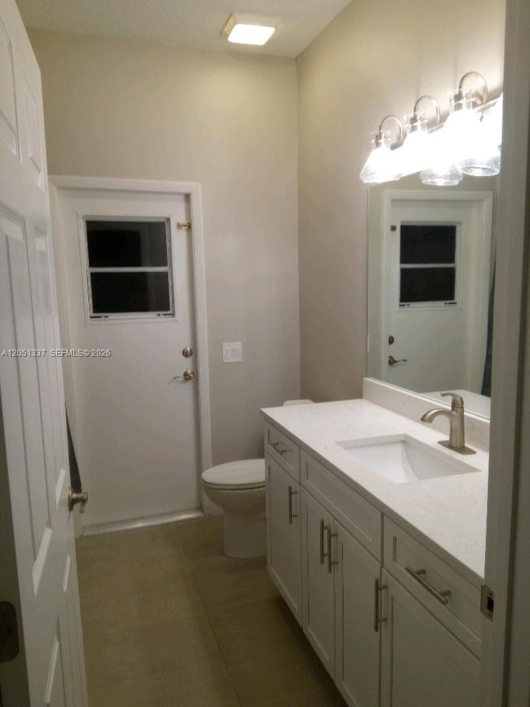 9367 LAKE SERENA photo 9