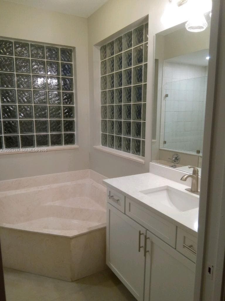 9367 LAKE SERENA photo 8