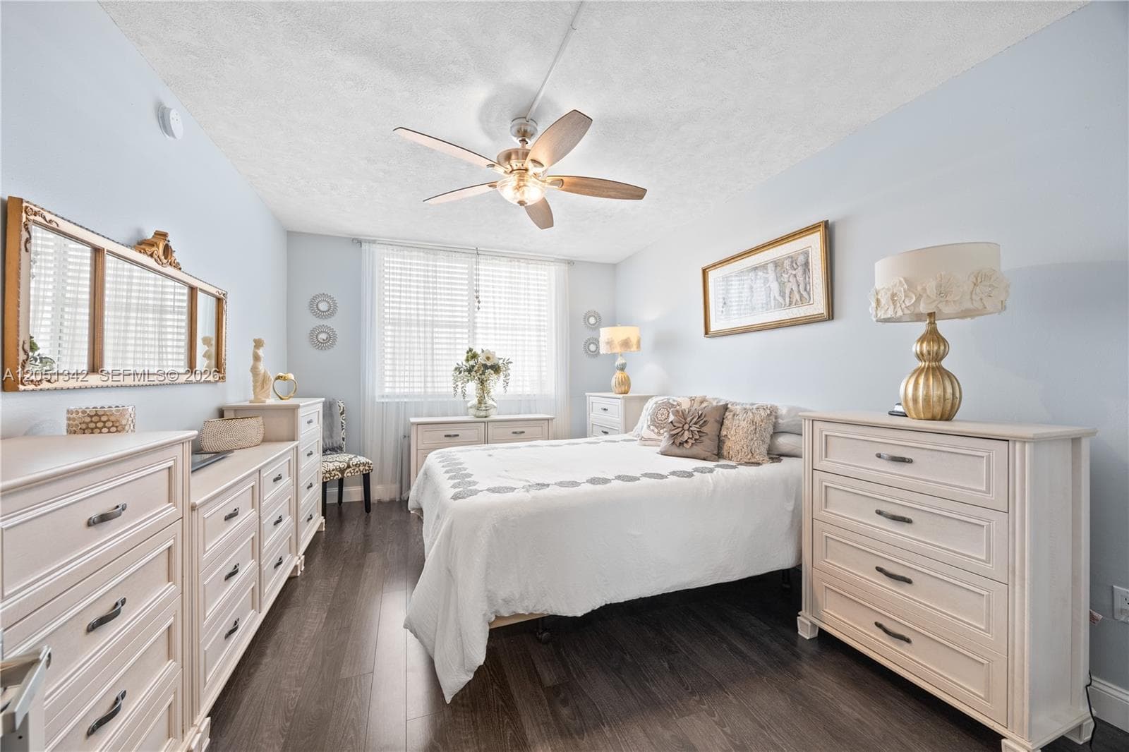 300 Bayview Dr 903 photo 15
