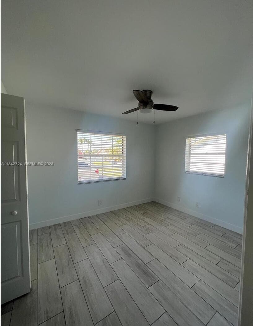 19420 Carolina Circle photo 9