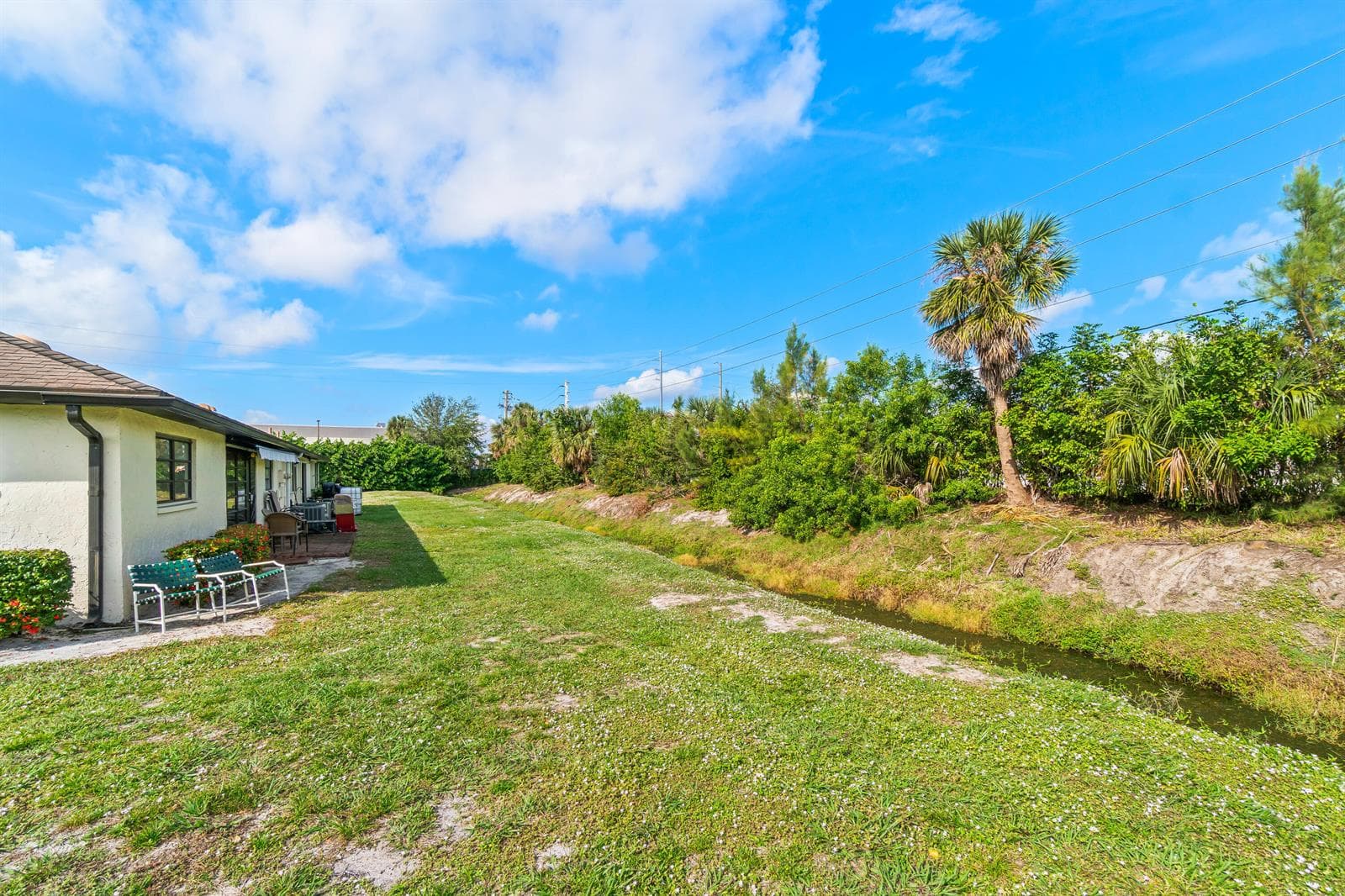 4863 Hawkwood Road B photo 15