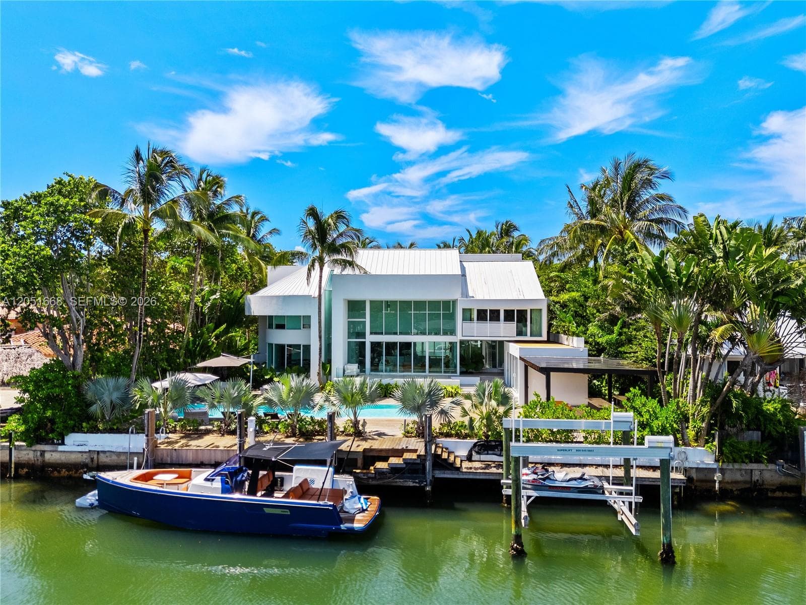 161 Cape Florida Drive photo 1