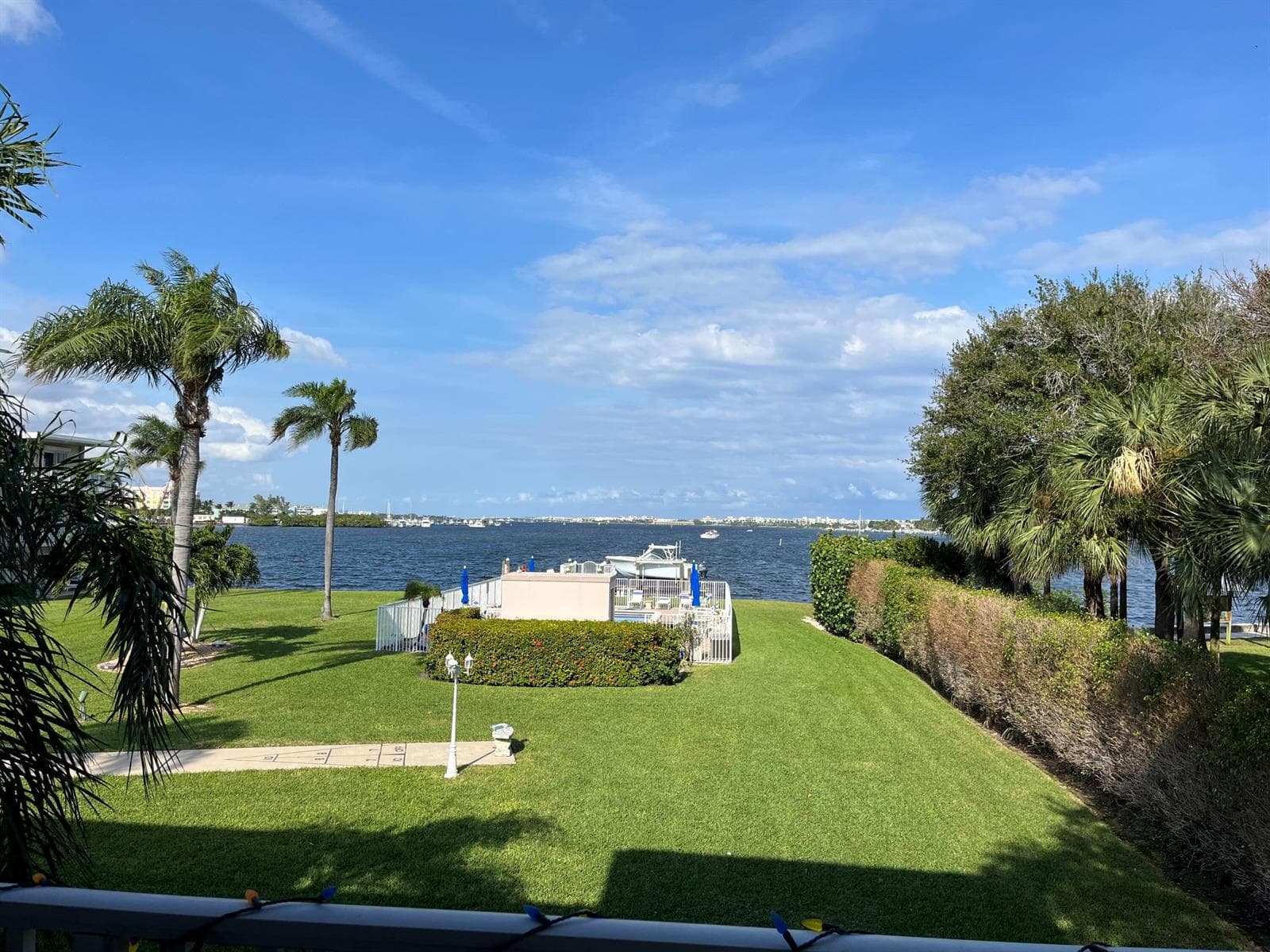 311 E Ocean Avenue 201 photo 3