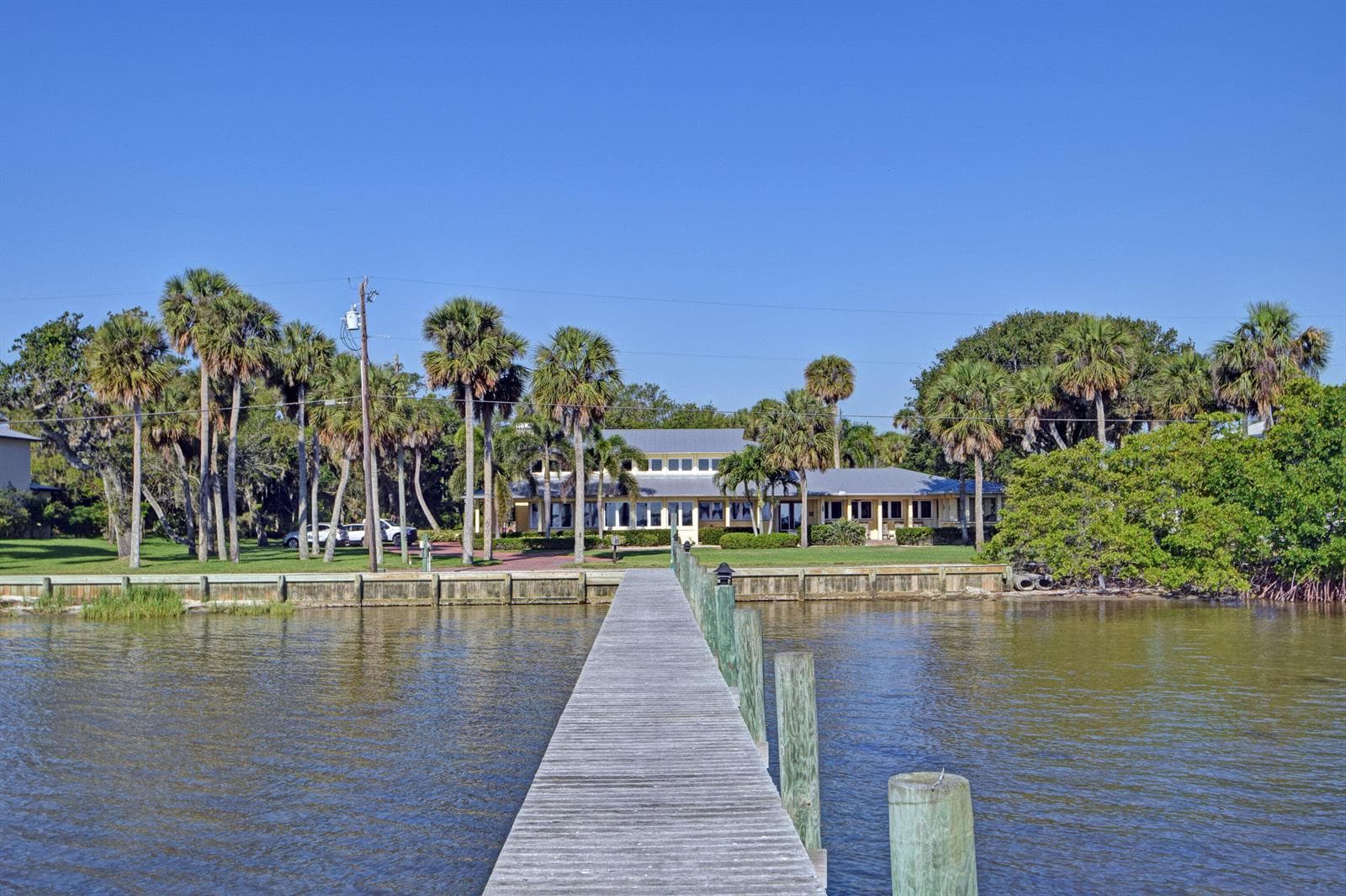 3209 N Indian River Drive photo 3