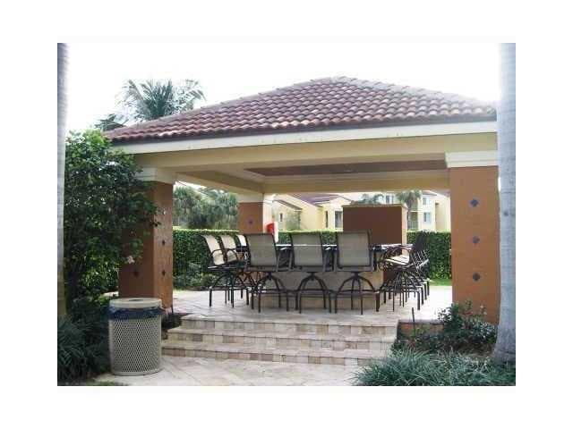 123 Yacht Club Way 207 photo 16