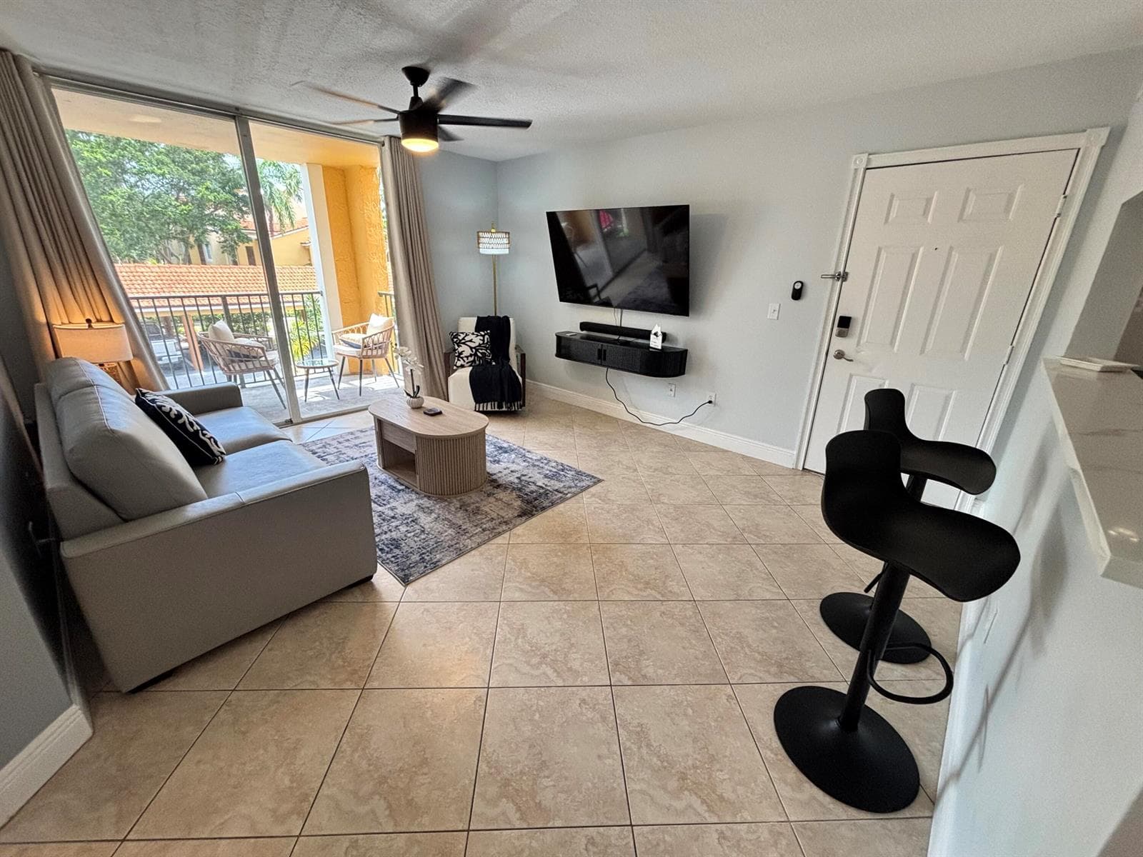 123 Yacht Club Way 207 photo 3