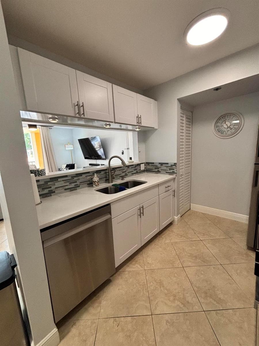 123 Yacht Club Way 207 photo 5