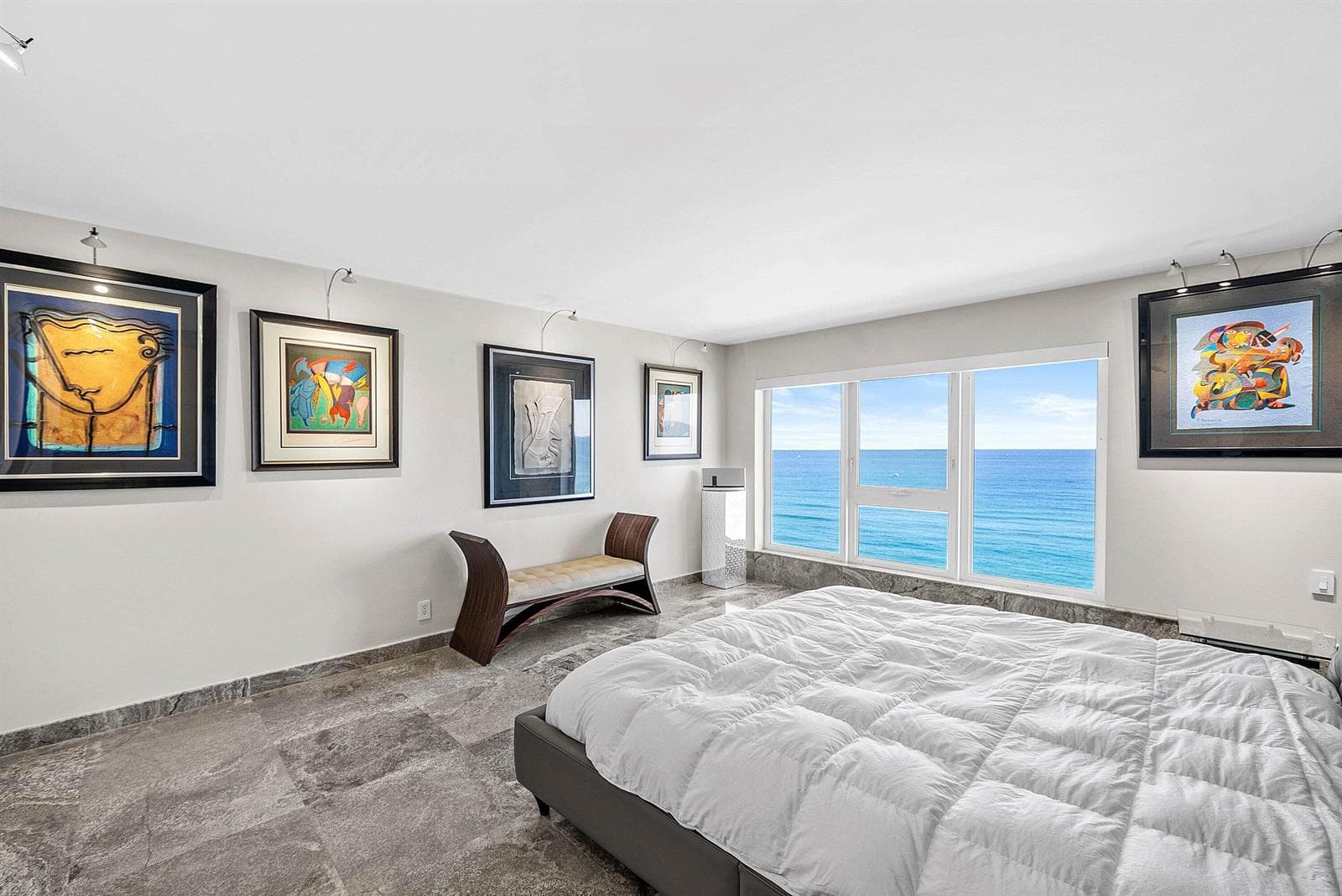 2066 N Ocean Boulevard 9ne photo 17