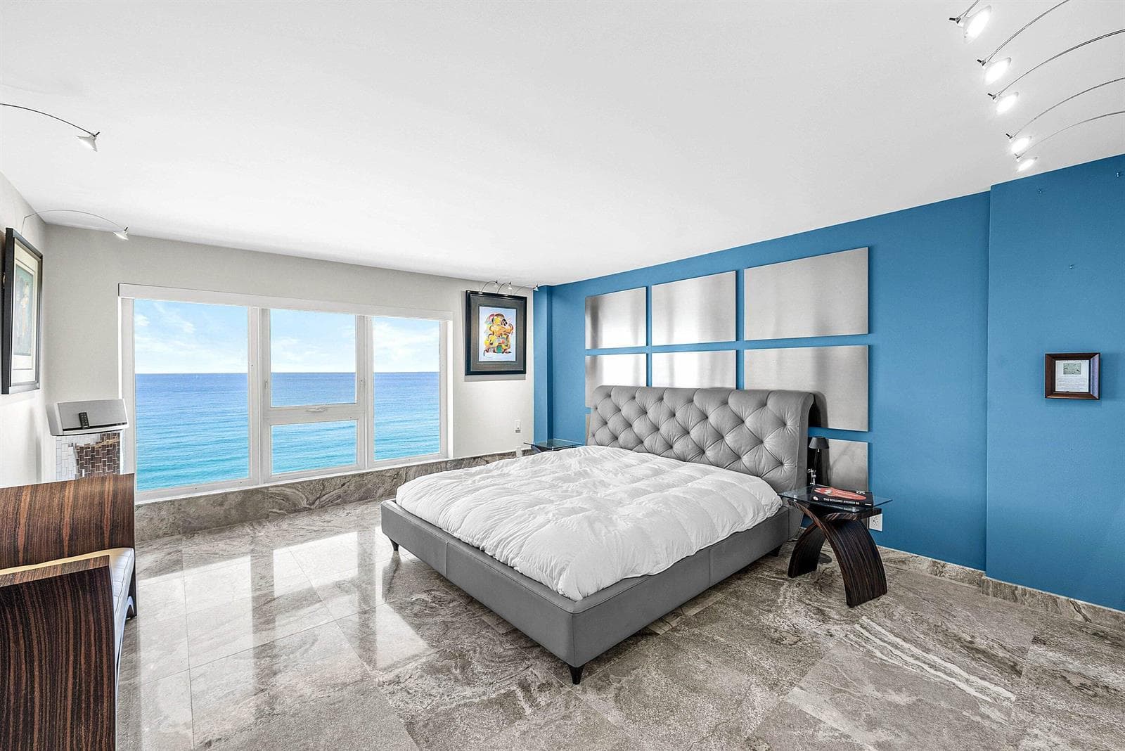 2066 N Ocean Boulevard 9ne photo 16