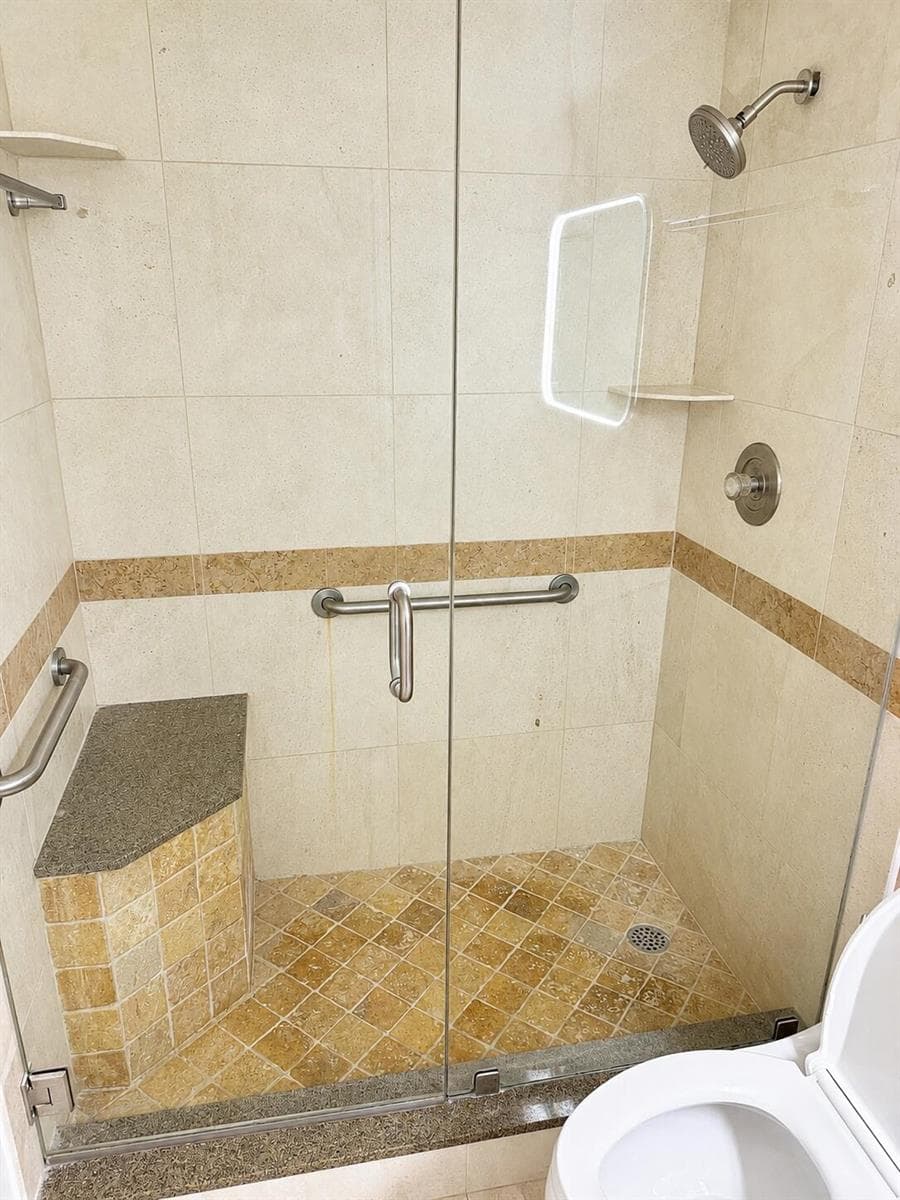 1505 N Riverside Drive 1002 photo 23