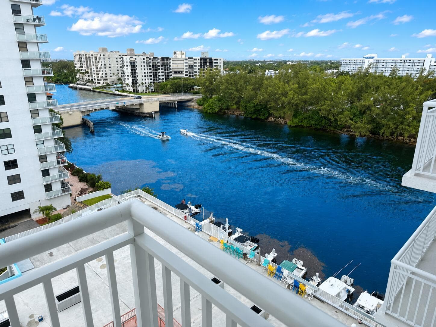 1505 N Riverside Drive 1002 photo 5