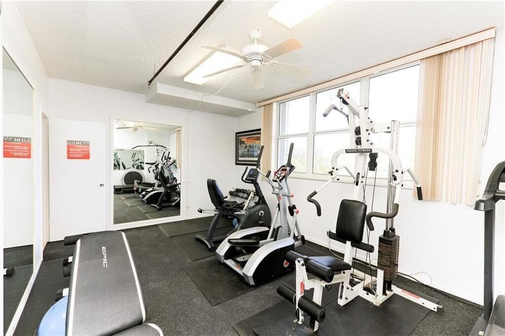 1505 N Riverside Drive 1002 photo 15