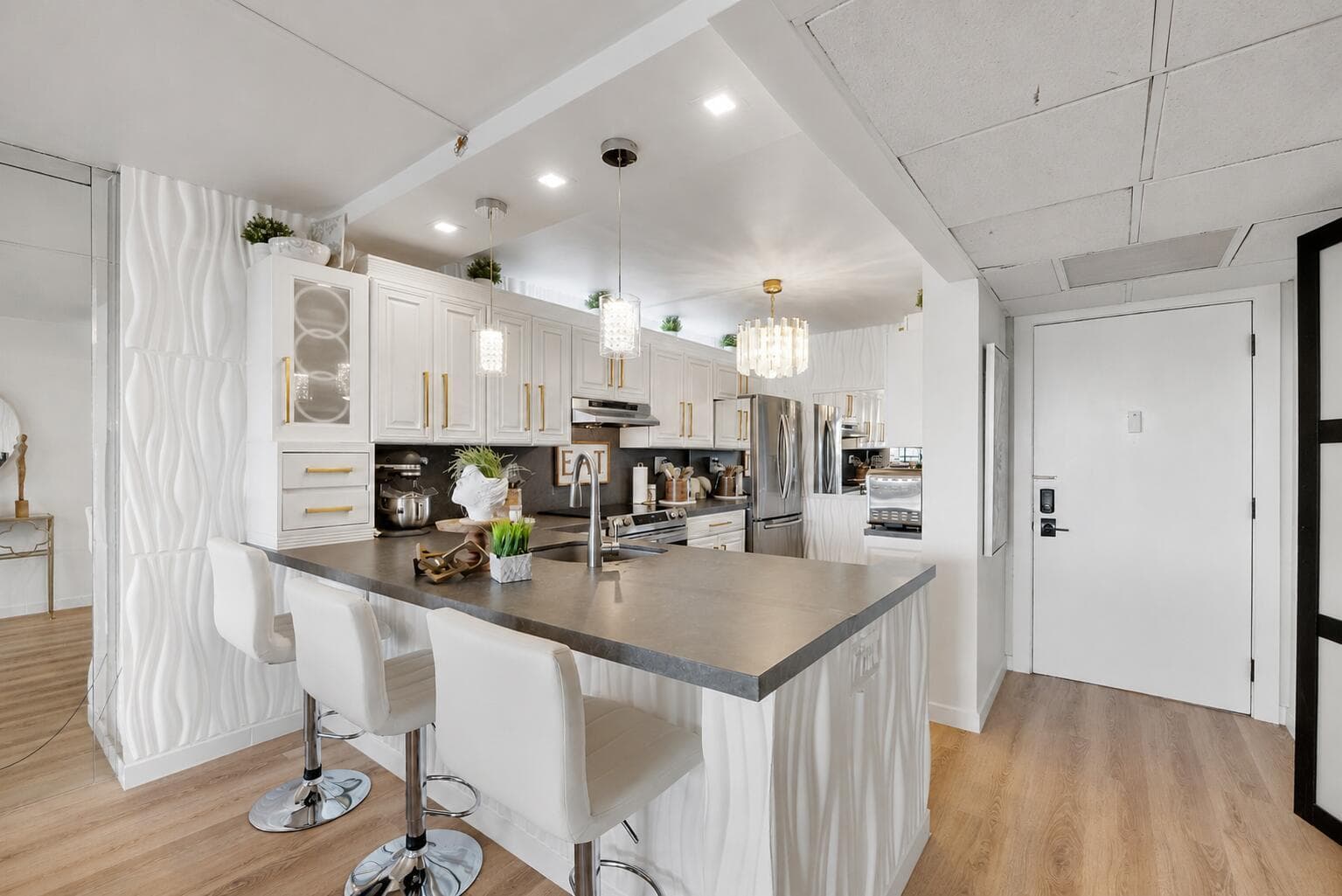 13 Royal Palm Way 5030 photo 2
