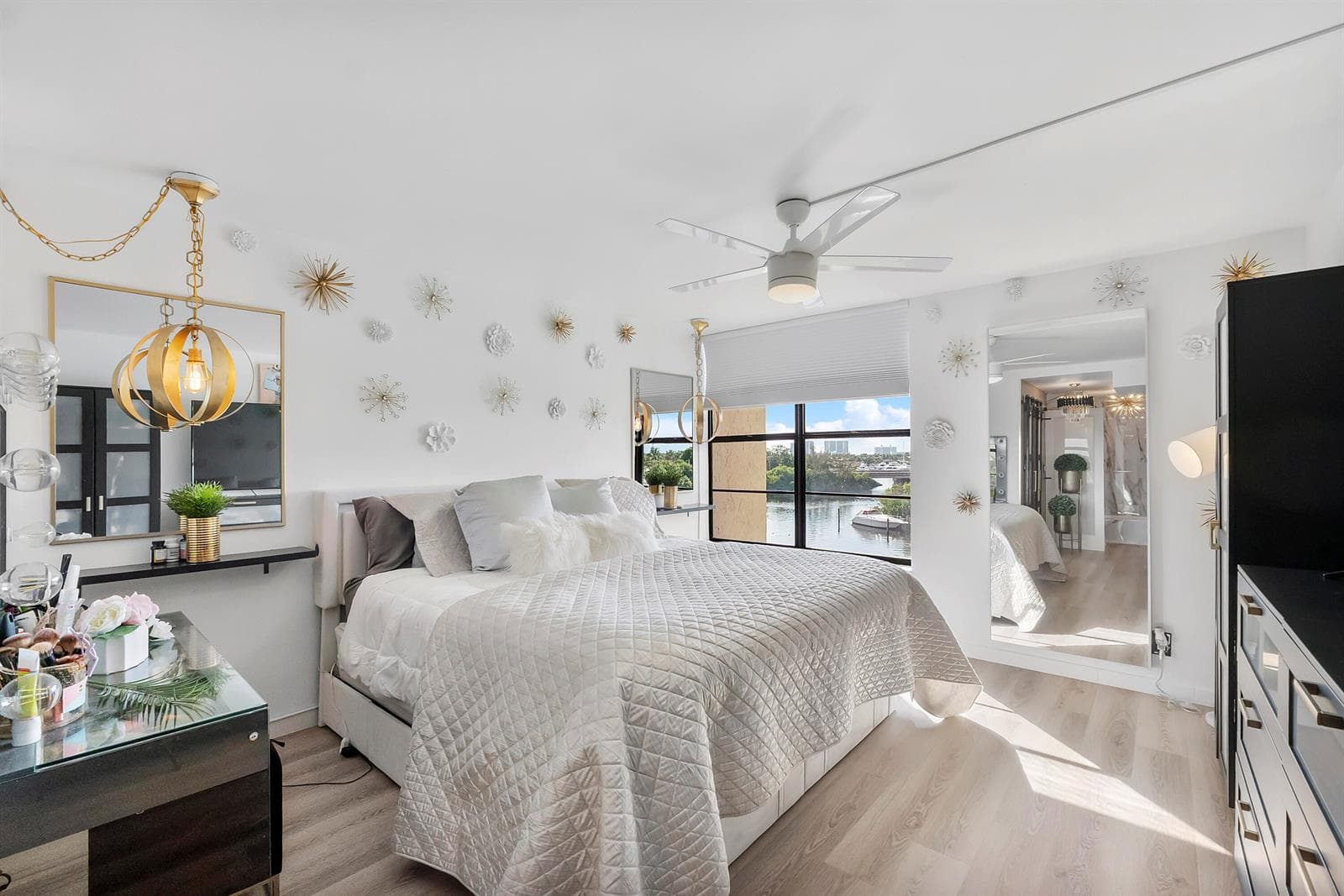 13 Royal Palm Way 5030 photo 7