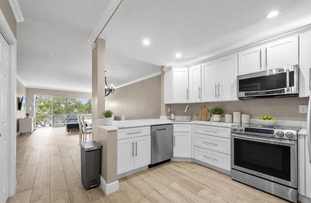 900 SW 12th Street 206 photo 2