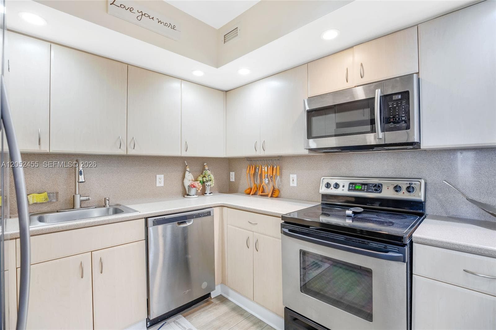 5600 Collins Ave 16B photo 12