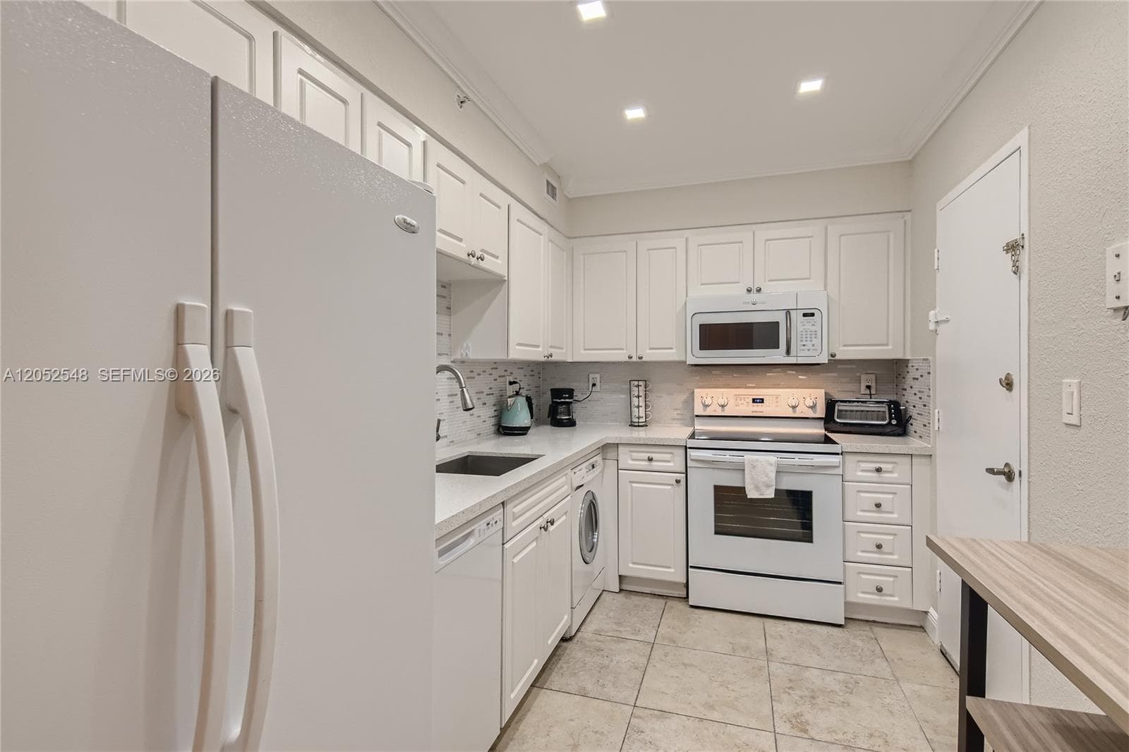 2501 S Ocean Dr 316 photo 4