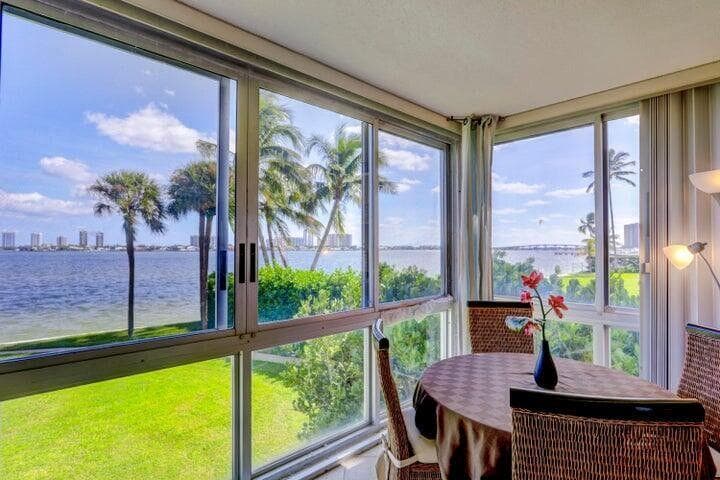 501 LAKE SHORE Drive 206 photo 9