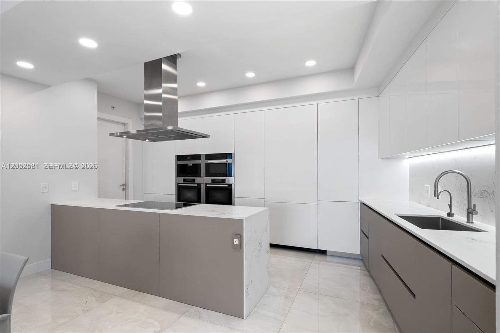 18201 Collins Ave 4606 photo 3