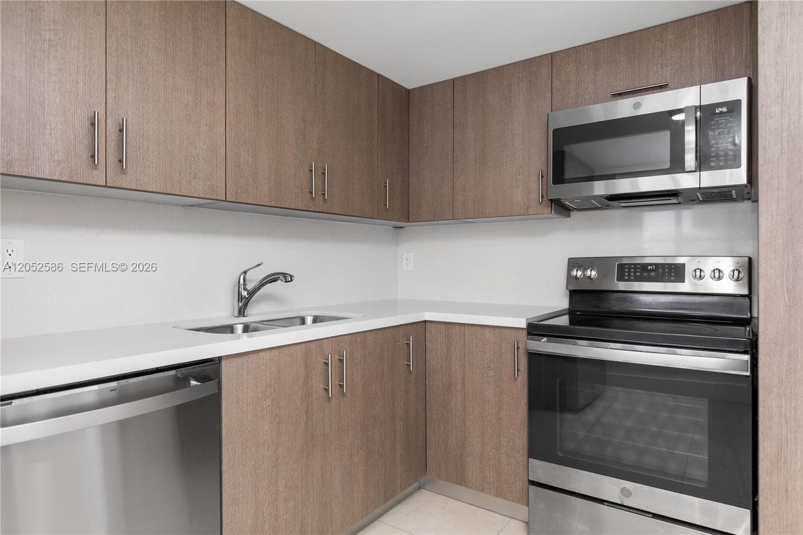 1901 Brickell Ave B1903 photo 2