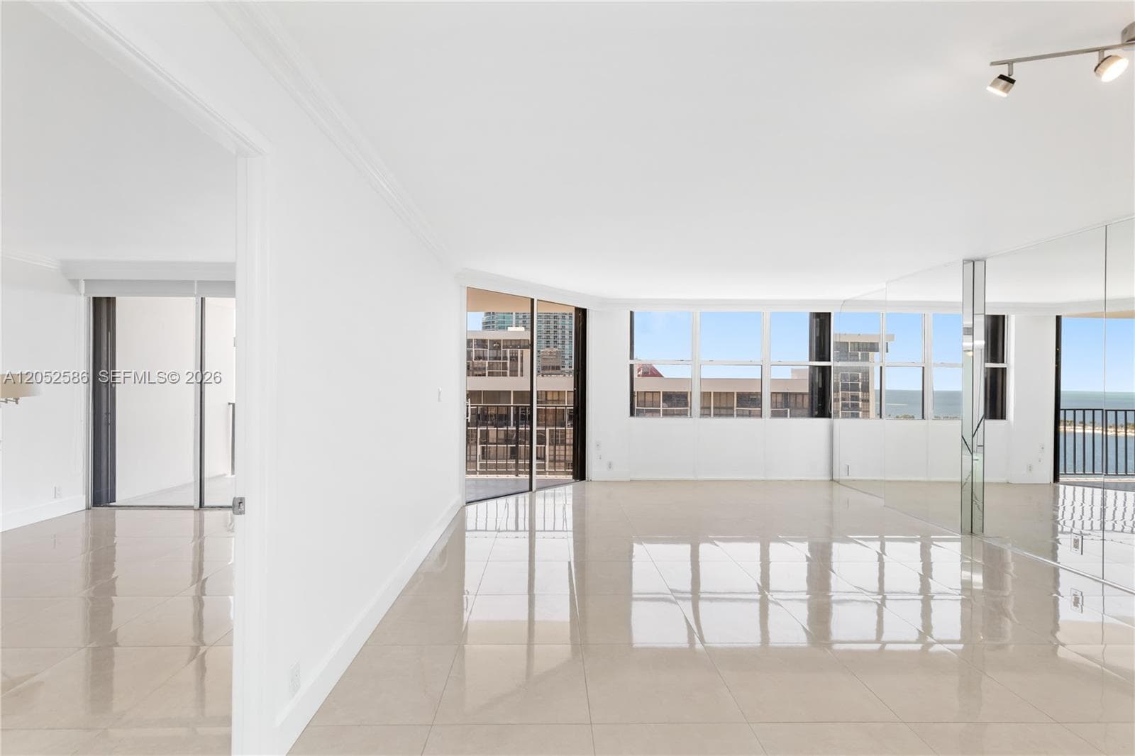 1901 Brickell Ave B1903 photo 11