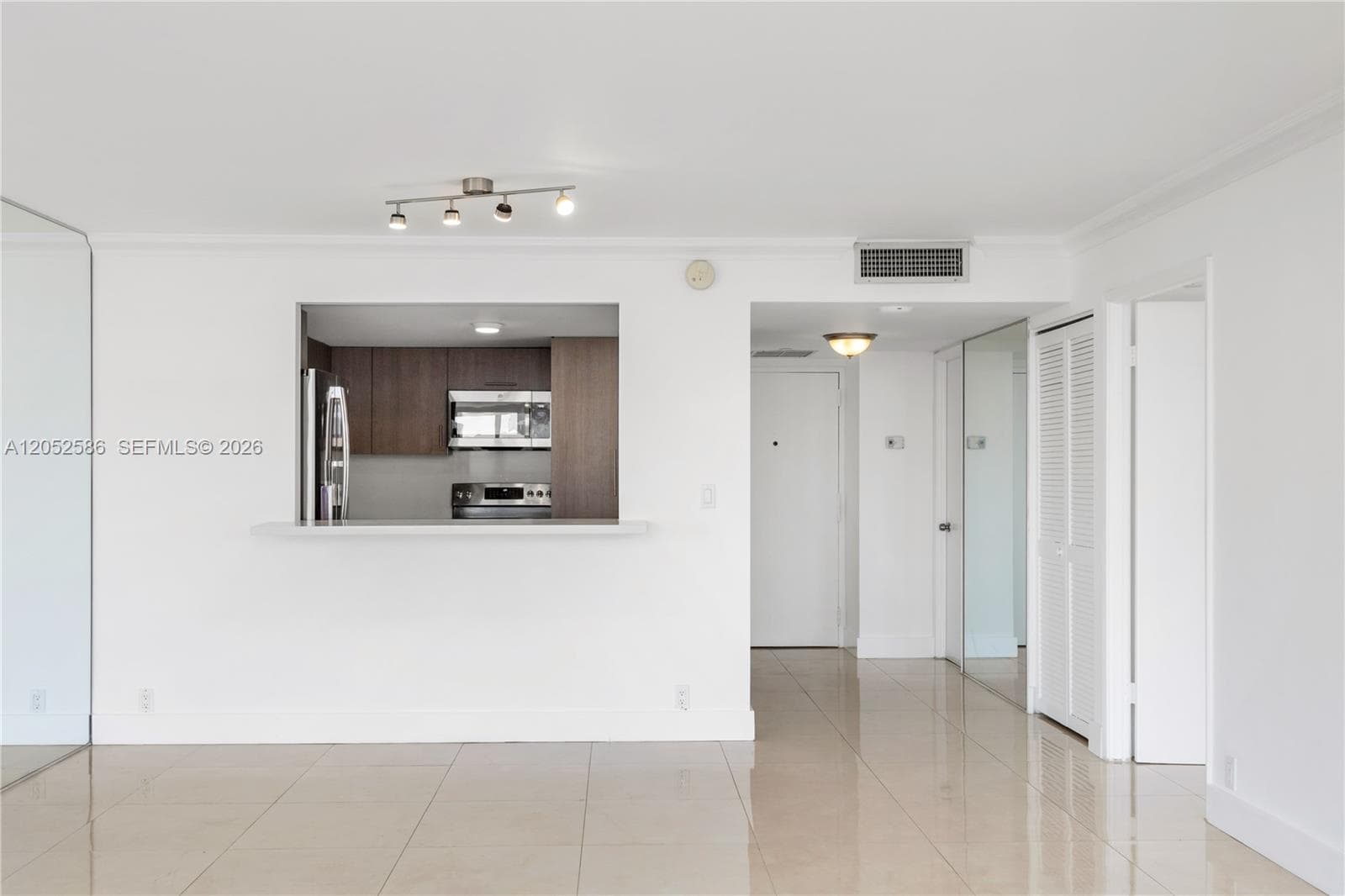 1901 Brickell Ave B1903 photo 19