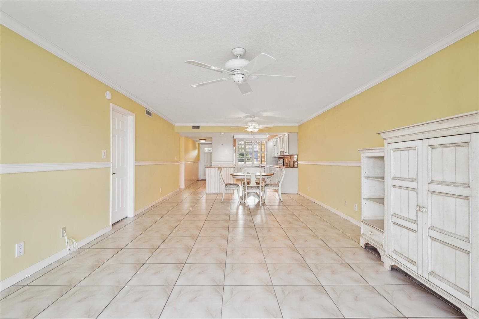 985 SE 19TH Avenue 303 photo 11